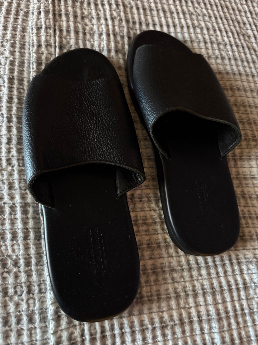 Men's Black Slide Sandals from American Classic by DelLaRentis
